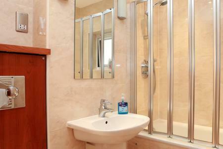 Apartament The Park - Holyrood Road With Free Parking Edynburg Zewnętrze zdjęcie