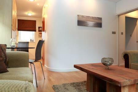 Apartament The Park - Holyrood Road With Free Parking Edynburg Zewnętrze zdjęcie