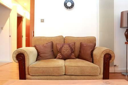 Apartament The Park - Holyrood Road With Free Parking Edynburg Zewnętrze zdjęcie