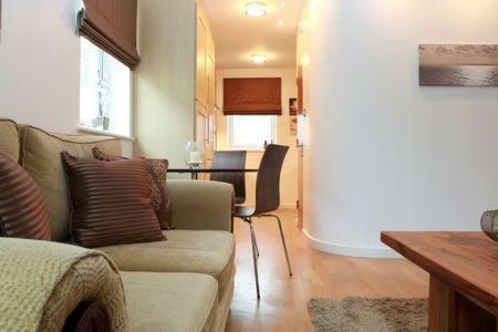 Apartament The Park - Holyrood Road With Free Parking Edynburg Zewnętrze zdjęcie